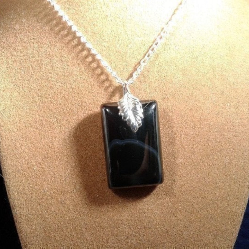 Onyx Rectangle Cabochon Pendant Z392 23$
